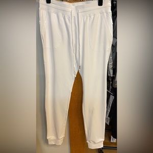 NWT
Zyia White Unwind Joggers